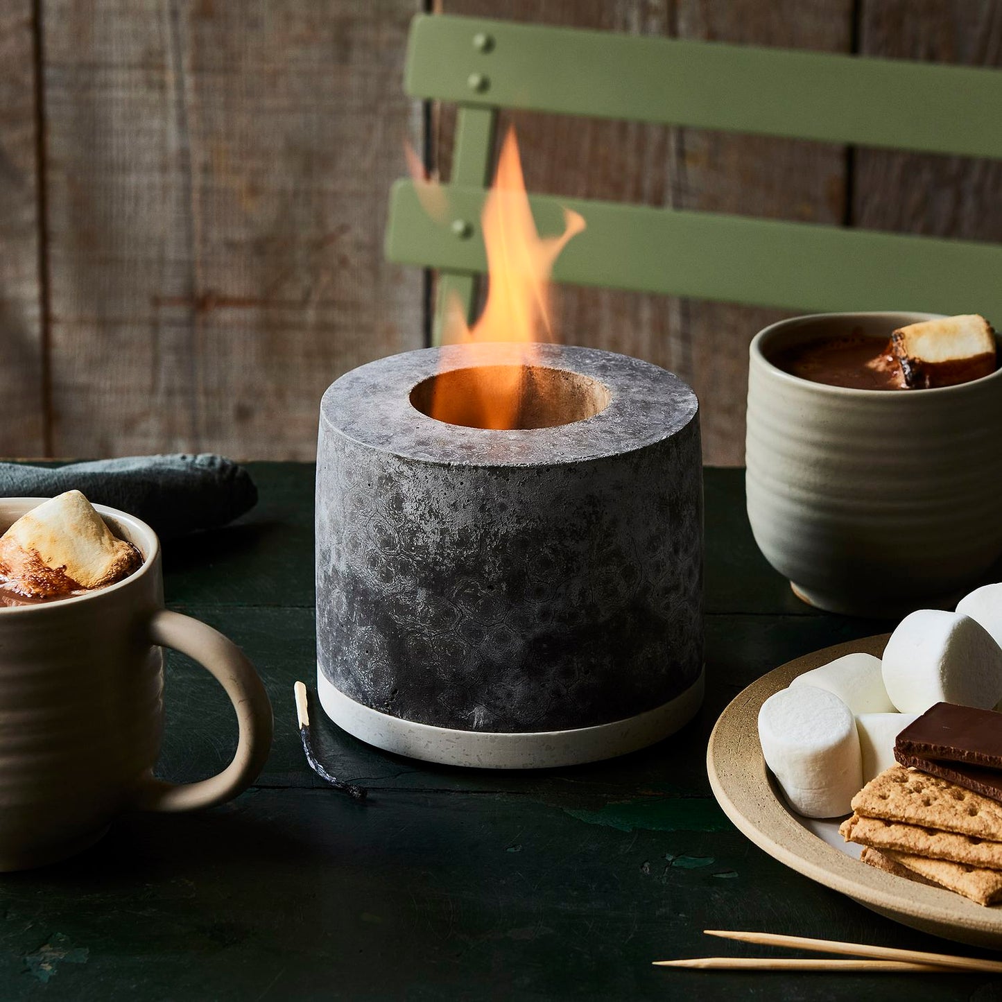 FLIKIR CONCRETE FIRE PIT