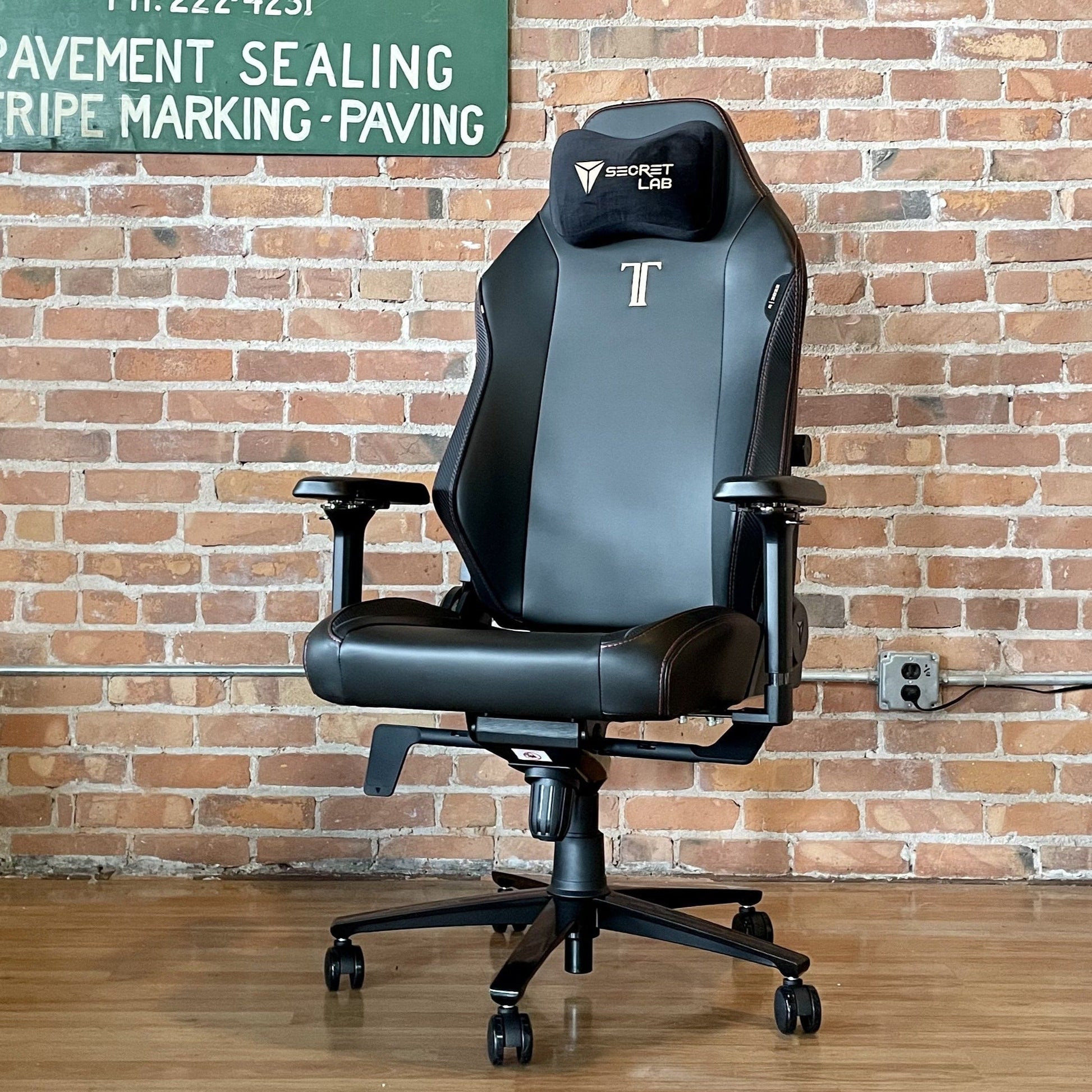 Secretlab Titan Evo Stealth Chair
