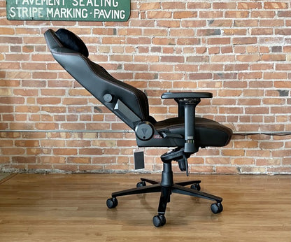 Secretlab Titan Evo Stealth Chair